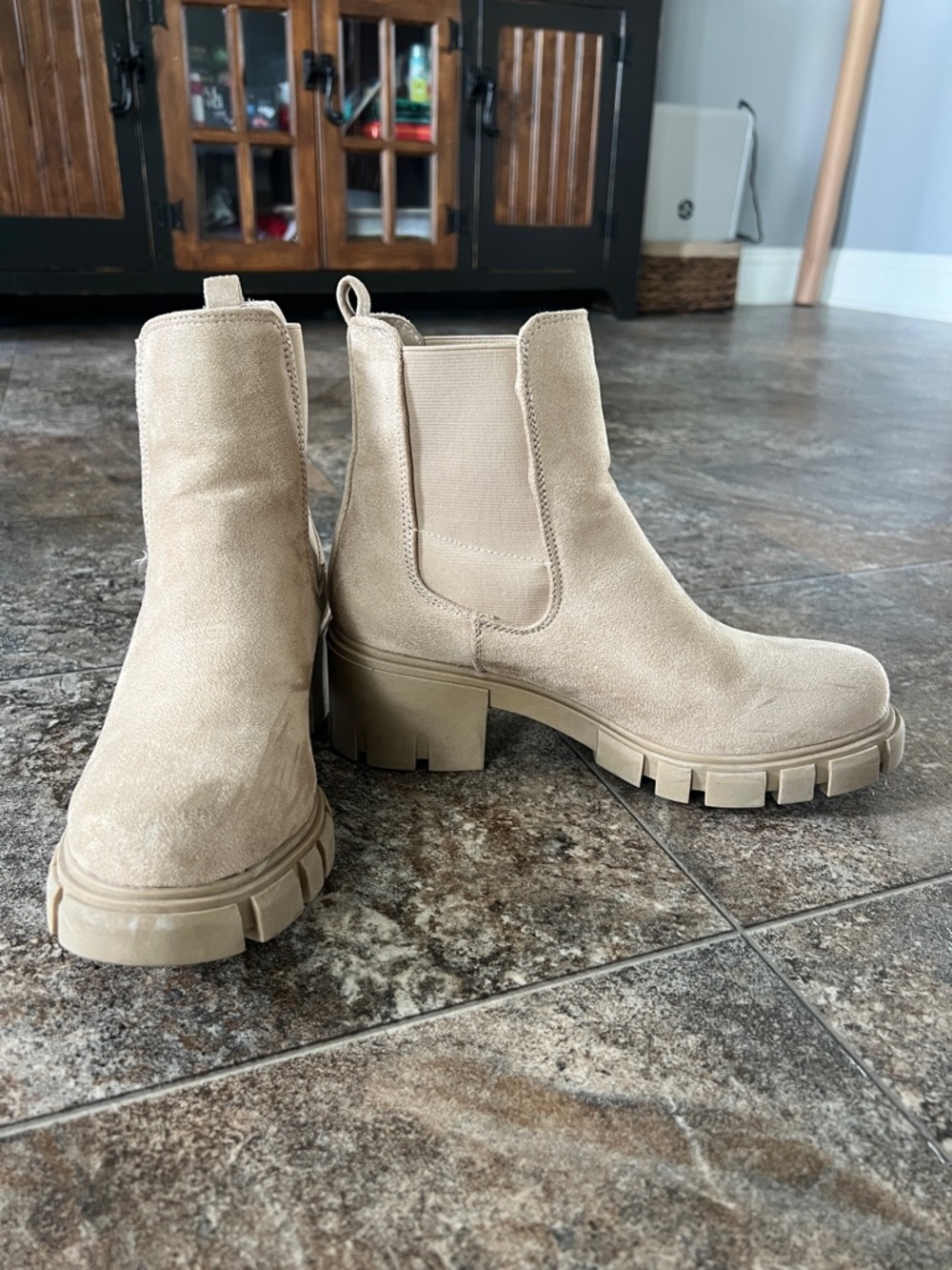 Steve Madden Tan Suede Chelsea Lug Ankle Boots